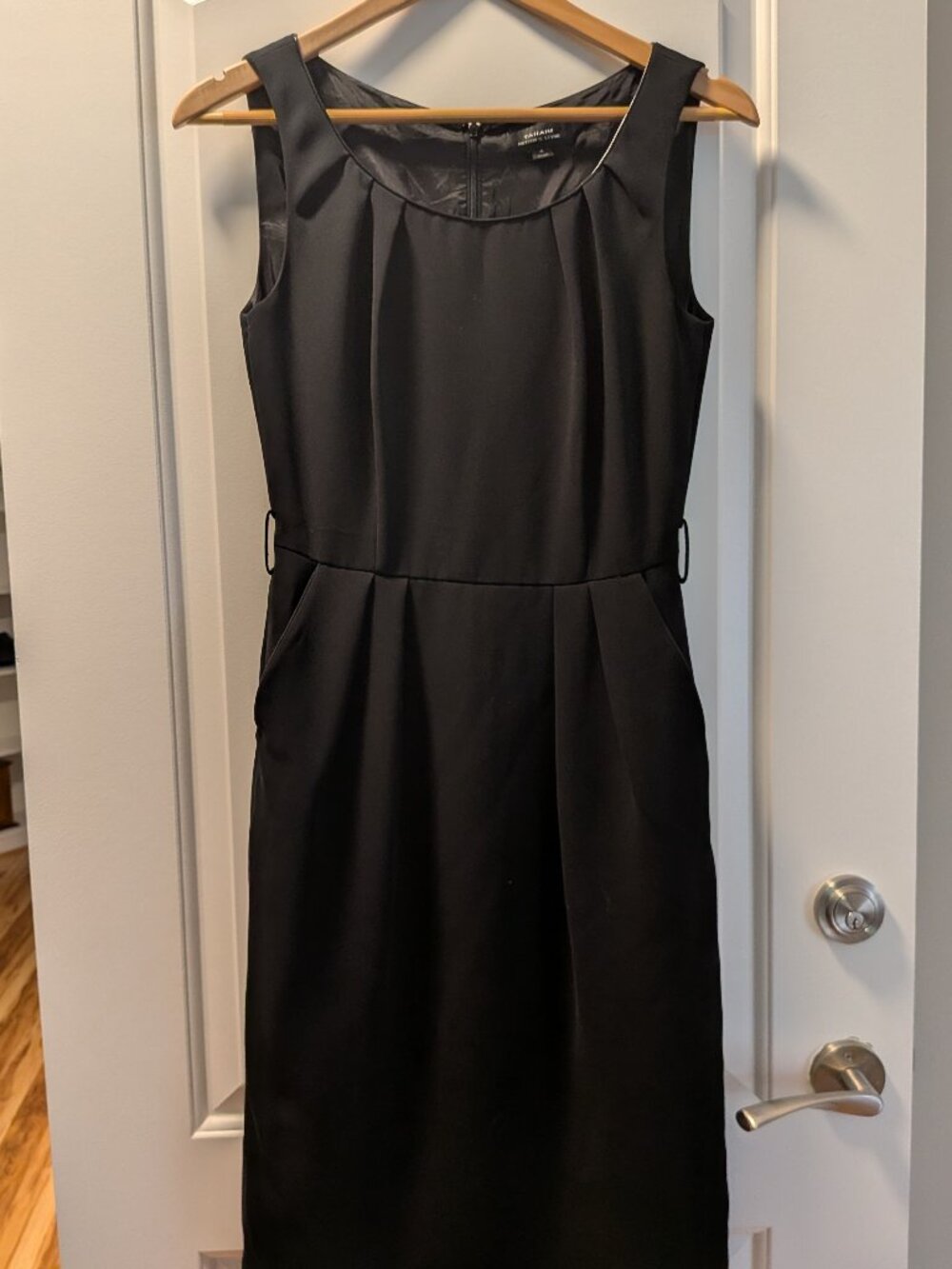 Tahari Arthur Levine Dress Black Sleeveless Belted w/ Pockets New w/o Tag Size 4